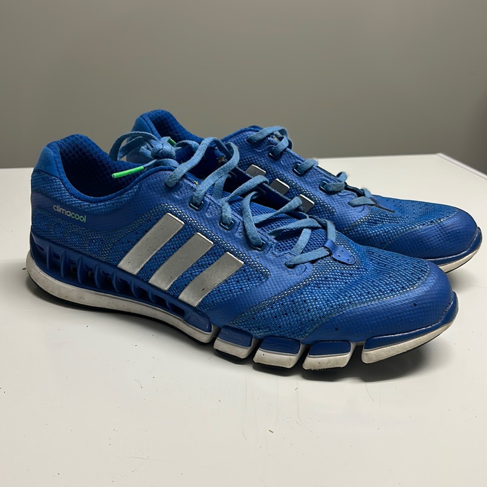 3 shoes in bundle
